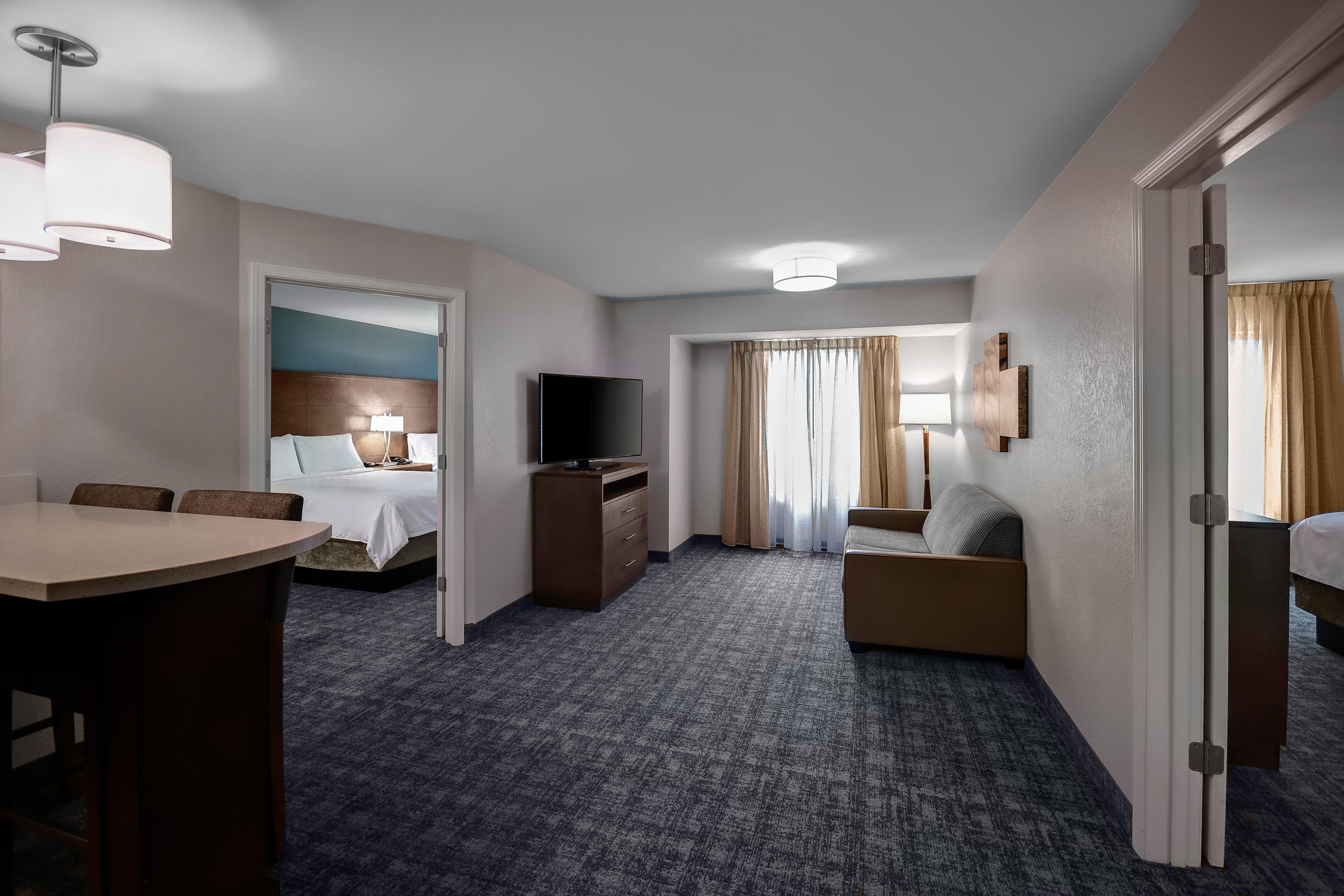 Staybridge Suites - Holland By Ihg Bagian luar foto
