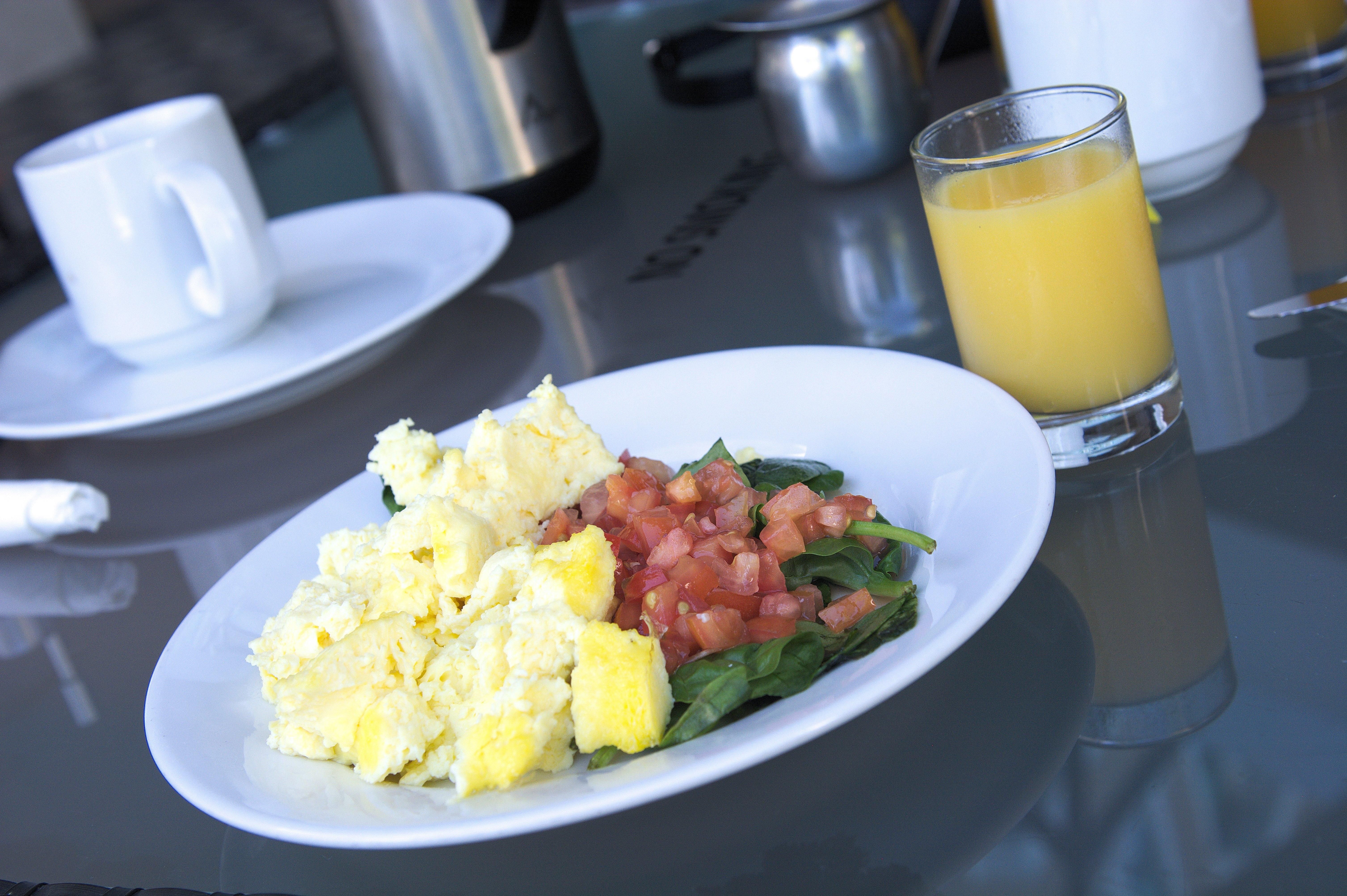 Staybridge Suites - Holland By Ihg Bagian luar foto